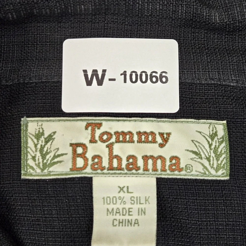 Tommy Bahama Men Button Up Shirt XL Black Silk Embroidered Floral Hawaiian READ